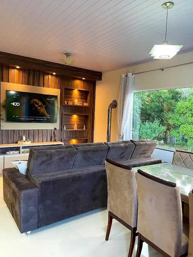 Casa com 3 Suítes em Urubici Brasil